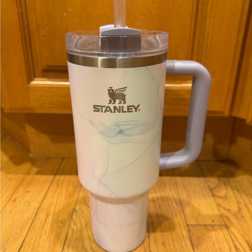 Stanley - Picture 2 of 7